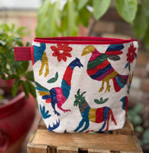 Load image into Gallery viewer, Otomi Makeup Bag - Red